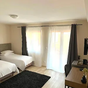  Gostinjska kuća Pineta